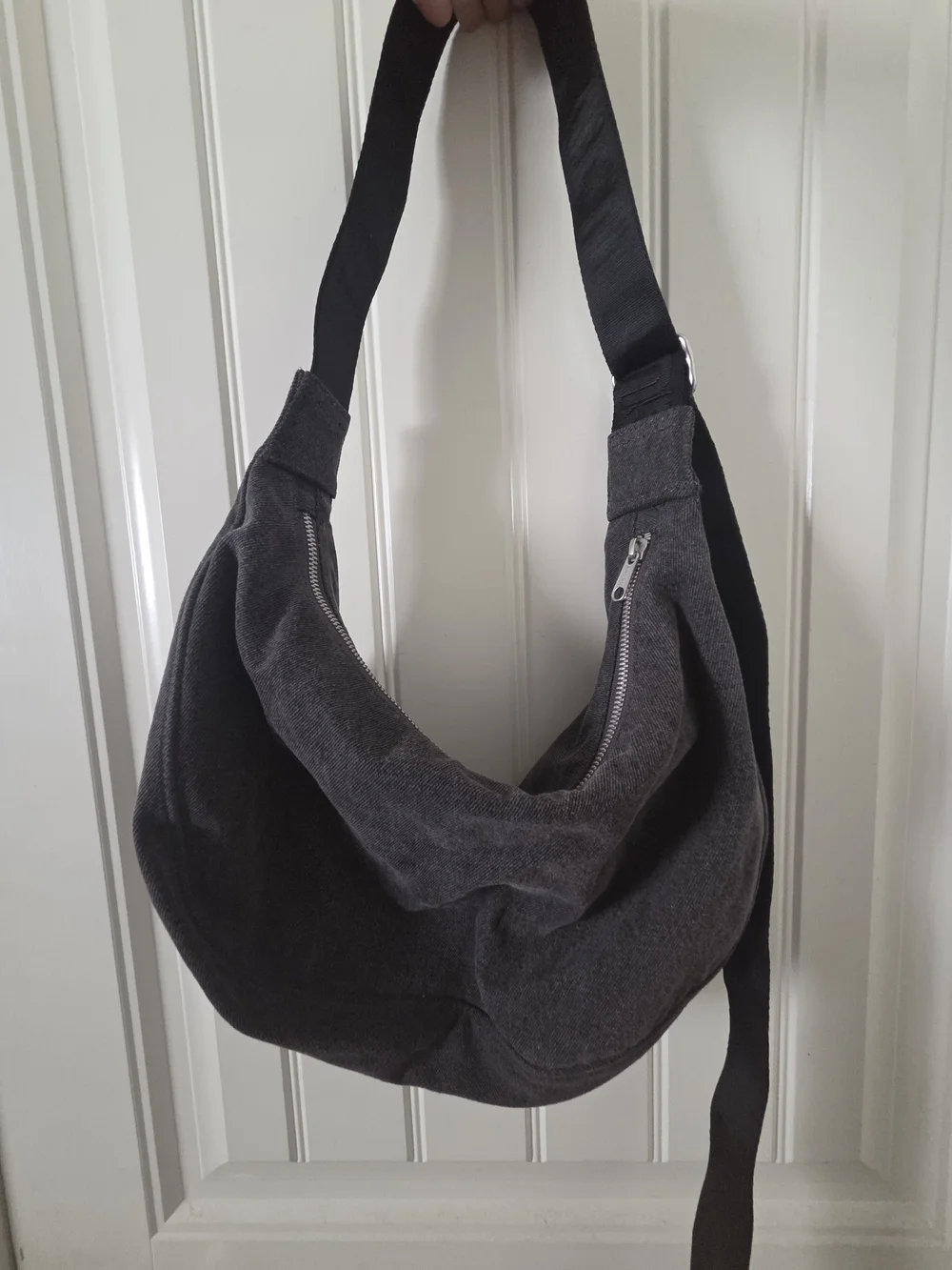 BAGGU Charcoal Canvas Crossbody with Branded Black Strap
